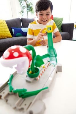 Mattel Hot Wheels Mario Kart Piranha-Pflanzen-Trackset inkl. 1 Spielzeugauto Hot Wheels Mario Kart Piranha Plant Trackset включает 1 игрушечную машинку