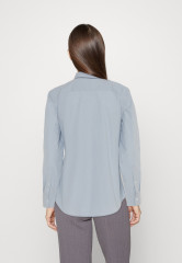 Tommy Hilfiger FIL A FIL REGULAR Button-down blouse breezy blue FIL A FIL REGULAR Блузка на пуговицах свежий синий