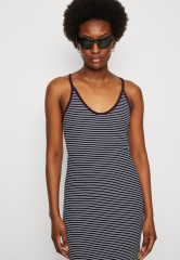 Tommy Hilfiger SLIM MINI STRAPPY MIDI  Jumper dress desert sky/ecru SLIM MINI STRAPPY MIDI Платье-джемпер небо пустыни/экрю