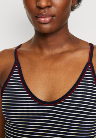 Tommy Hilfiger SLIM MINI STRAPPY MIDI  Jumper dress desert sky/ecru SLIM MINI STRAPPY MIDI Платье-джемпер небо пустыни/экрю