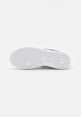 Nike Sportswear WMNS AIR FORCE 1 #x27;07 REC Sneaker low white/black WMNS AIR FORCE 1 #x27;07 REC Низкие кроссовки женские белый черный