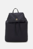 Tommy Hilfiger FLOW FLAP BACKPACK Rucksack space blue РЮКЗАК FLOW FLAP Рюкзак космический синий