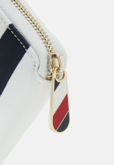 Tommy Hilfiger POPPY LARGE STRIPES Wallet breton МАК БОЛЬШИЕ ПОЛОСЫ Бумажник бретон