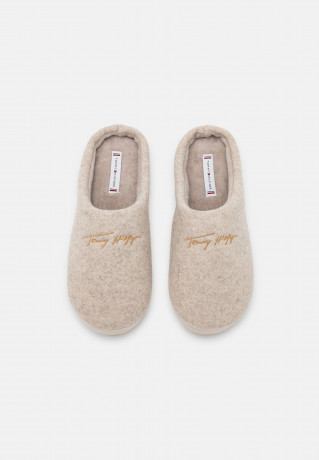 Tommy Hilfiger HOME SLIPPER FELT Mules beige ВОЙЛОК ДЛЯ ДОМАШНИХ ТАПОЧЕК Мюли бежевый