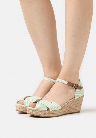 Tommy Hilfiger HIGH WEDGE  Platform sandals springlime HIGH WEDGE Сандалии на платформе весенняя известь