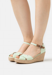 Tommy Hilfiger HIGH WEDGE  Platform sandals springlime HIGH WEDGE Сандалии на платформе весенняя известь