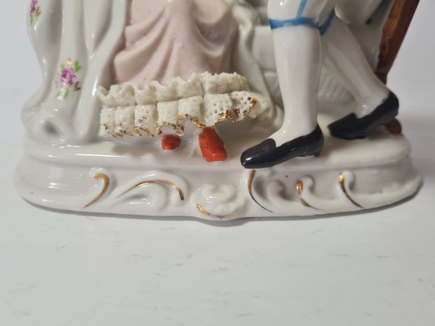 Фарфоровая статуэтка мужчины и женщины викторианской эпохи, 16см х 14см, Германия, 1970-80гг.