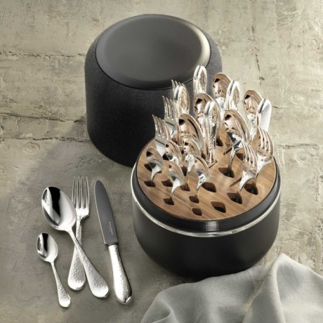 Robbe & Berking Robbe & Berking Martele - 150 g versilbert The Box inklusive 24-tlg. Menubesteck-Set Frozen Black Robbe & Berking Martele - 150 г посеребрения Коробка, включающая 24 шт. Набор столовых приборов Frozen Black