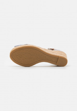 Tommy Hilfiger HIGH WEDGE  Platform sandals seersucker/bluecoast HIGH WEDGE Сандалии на платформе Сирсакер / Блюкост