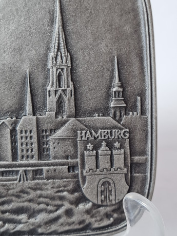 Декоративное панно винтажное Buderus, Modell Mootz, металлическое панно с объемным рельефным изображением г.Гамбург, 17 x 12 см, Германия, 1980г.