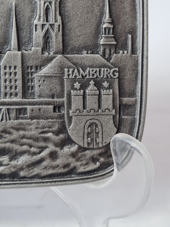 Декоративное панно винтажное Buderus, Modell Mootz, металлическое панно с объемным рельефным изображением г.Гамбург, 17 x 12 см, Германия, 1980г.