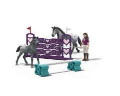 Schleich Horse Club 42776 Игровой набор "Тренировка перед турниром", лошадь с фигуркой, препятствия для прыжков, аксессуары, от 5 лет, Германия