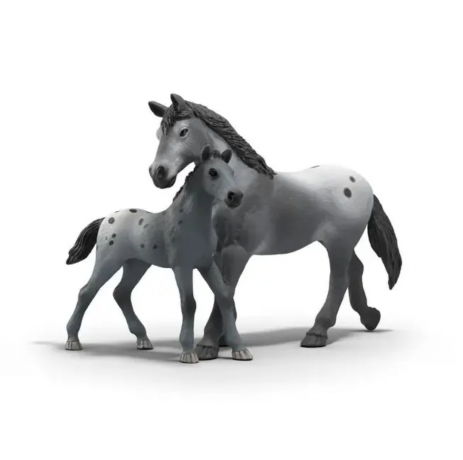 Schleich Horse Club 42776 Игровой набор "Тренировка перед турниром", лошадь с фигуркой, препятствия для прыжков, аксессуары, от 5 лет, Германия