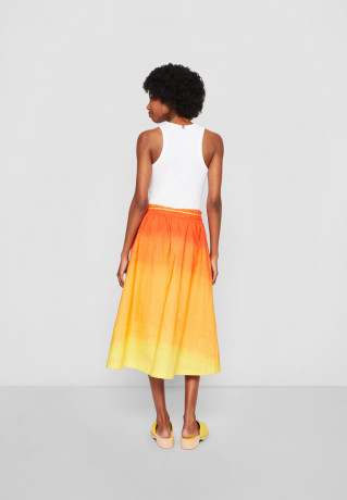 Tommy Hilfiger TOMMY HILFIGER X ANDY WARHOL SUNSET SKIRT A-line skirt orange ЮБКА TOMMY HILFIGER X ANDY WARHOL SUNSET Юбка-трапеция апельсин