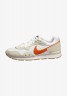 Nike Sportswear VENTURE  Sneaker low white rush orange summit white  VENTURE Низкие кроссовки женские белая лихорадка оранжевая вершина белая