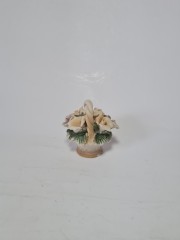 Фигурка винтажная CNEALIONE BRTIGIANA &quot;Корзина с цветами&quot;, коллекционная, 6 см, Италия, 1960-70гг.