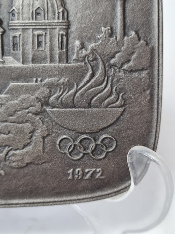 Декоративное панно винтажное Buderus, Modell Mootz, металлическое панно с объемным рельефным изображением г.Мюнхена в год XX Олимпийских игр, 17 x 12 см, Германия, 1974гг.