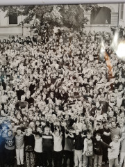 Фотография винтажная, ученики с учителем, под стеклом, 51 x 41,5 см, Германия, 1970-80гг.