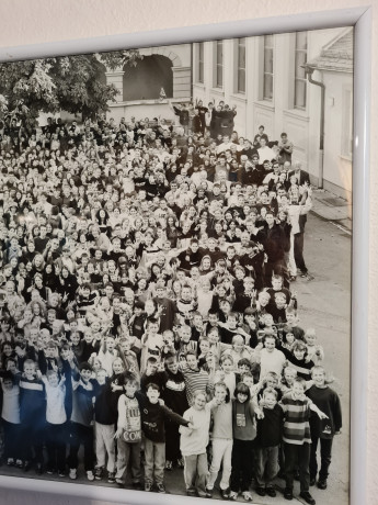 Фотография винтажная, ученики с учителем, под стеклом, 51 x 41,5 см, Германия, 1970-80гг.