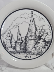 Тарелка декоративная винтажная Forstenberg &quot;Замок Хааг. 1979&quot;, в заводской упаковке, фарфор, 19.5 см, Германия, 1970-80гг.