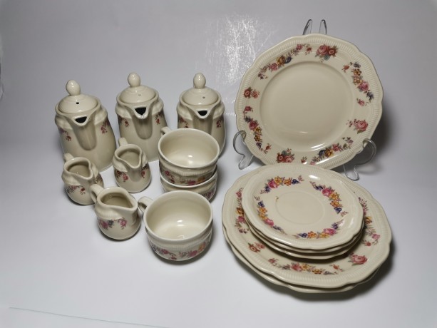 Hutschenreuther Selbe, Хутченройтер селбе Фарфоровый Кофейный сервиз на 3 персоны, матовый фарфор с элегантной ручной росписью, 15 предметов, Германия 1960г.