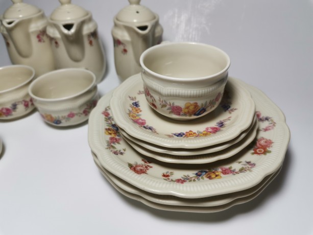 Hutschenreuther Selbe, Хутченройтер селбе Фарфоровый Кофейный сервиз на 3 персоны, матовый фарфор с элегантной ручной росписью, 15 предметов, Германия 1960г.