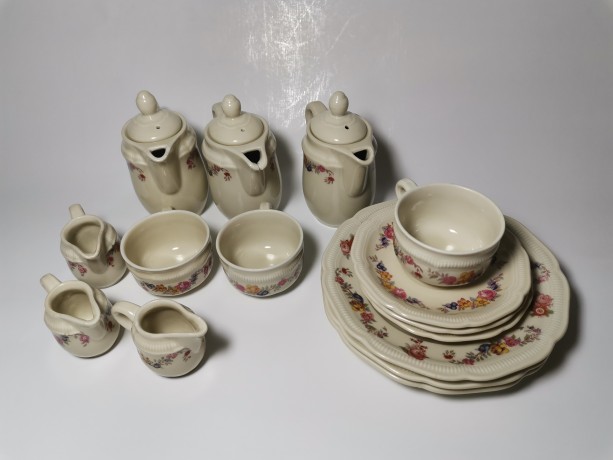 Hutschenreuther Selbe, Хутченройтер селбе Фарфоровый Кофейный сервиз на 3 персоны, матовый фарфор с элегантной ручной росписью, 15 предметов, Германия 1960г.