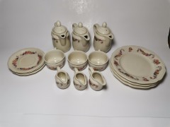 Hutschenreuther Selbe, Хутченройтер селбе Фарфоровый Кофейный сервиз на 3 персоны, матовый фарфор с элегантной ручной росписью, 15 предметов, Германия 1960г.
