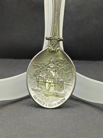 Ложка винтажная WMF Zinn "Замок в Каубе (земля Рейнланд-Пфальц)", юбилейная, олово, 19 см, Германия, 1981 год.