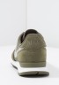 Nike Sportswear INTERNATIONALIST Sneaker low med olive/white INTERNATIONALIST Низкие кроссовки женские средний оливковый/белый