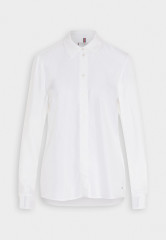 Tommy Hilfiger PIECED FLEUR Button-down blouse optic white PIECED FLEUR Блузка на пуговицах оптический белый