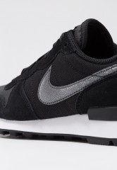 Nike Sportswear INTERNATIONALIST Sneaker low black/dark grey INTERNATIONALIST Низкие кроссовки женские черный/темно-серый