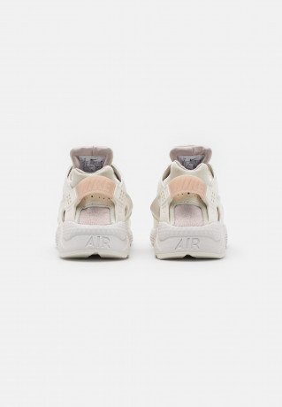 Nike Sportswear AIR HUARACHE Sneaker low sail/light bone/fossil stone/summit white AIR HUARACHE Низкие кроссовки женские парус/светлая кость/ископаемый камень/белая вершина