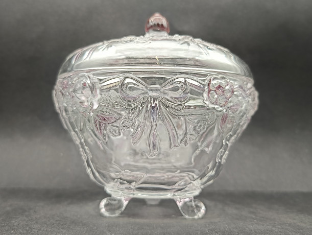 Конфетница винтажная Walther Glas с розовым декором в виде цветов и бантов, хрусталь, 14.5 х 13 см, Германия, 1970-80гг.