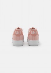 Nike Sportswear AIR FORCE 1 07 Sneaker low pink oxford/rose whisper/summit white AIR FORCE 1 07 Низкие кроссовки женские розовый оксфорд/розовый шепот/саммит белый