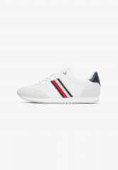 Tommy Hilfiger ESSENTIAL SIGNATURE TAPE RUNNER Trainers white ESSENTIAL SIGNATURE TAPE RUNNER — кроссовки белый