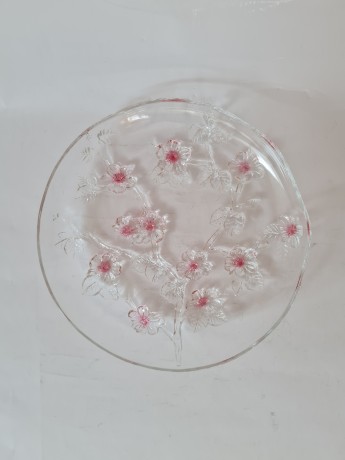 Mikasa Carmen Круглое блюдо, бело-розовые цветы на стекле, 3.5см x 21см, 1950-60гг.