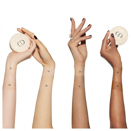 DIOR FOREVER CUSHION POWDER 020 Light УЛЬТРА-ТОНКАЯ, СВЕЖАЯ, ПИТАТЕЛЬНАЯ РАССЫПЛЕННАЯ ПУДРА – ПРОЗРАЧНОСТЬ И СОВЕРШЕНСТВО С ДЛИТЕЛЬНОЙ ФИКСАЦИЕЙ