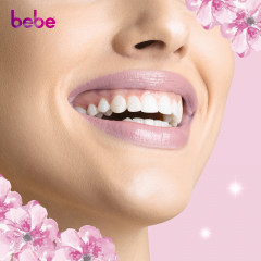 bebe Lippenpflege Perlglanz, 4,9 g, bebe бальзам для губ с перламутровым сиянием, маслом ши и экстрактом розы, 4,9 г