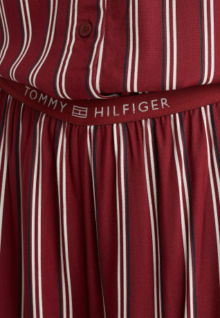 Tommy Hilfiger TONAL LOGO STRIPE Pyjama bottoms stripes rouge ПОЛОСКА С ЛОГОТИПОМ В ТОНАЛЬНУЮ ПОЛОСКУ Пижамные штаны полосатый румянец