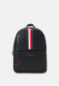 Tommy Hilfiger MIDTOWN BACKPACK UNISEX Rucksack black РЮКЗАК MIDTOWN UNISEX Рюкзак черный