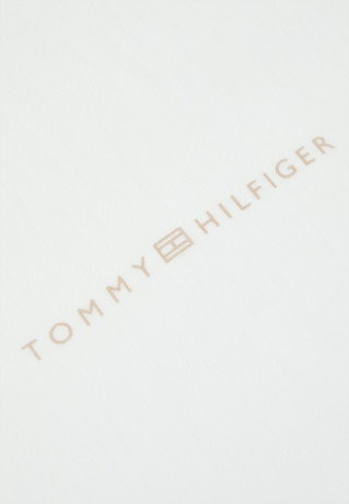 Tommy Hilfiger ESSENTIAL FLAG  Scarf beige / white ESSENTIAL FLAG Шарф бежевый/белый