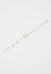 Tommy Hilfiger ESSENTIAL FLAG  Scarf beige / white ESSENTIAL FLAG Шарф бежевый/белый