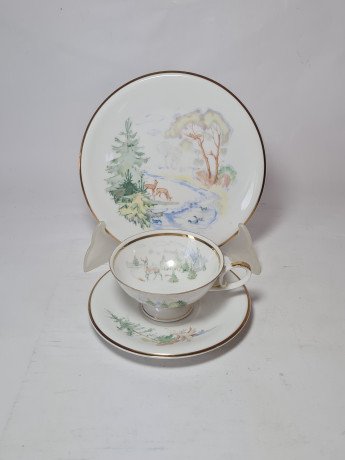 Чайное трио винтажное Schrinding Bavaria, белый фарфор с изображением оленя в лесу, Германия, 1960-70гг.