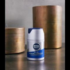 Nivea Anti Age Hyaluron Tagespflege SPF15  Антивозрастной дневной уход с гиалуроном SPF15