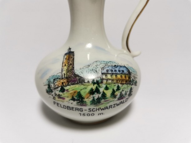 Porzellanfabrik Oechsler&Andechser Bavaria (Kaiser), Коллекционный Кувшинчик 9см х 6см с изображением вершины Фельдберг, 1952-1955гг.