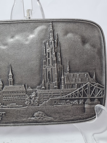 Декоративное панно винтажное Buderus, Modell Mootz, металлическое панно с объемным рельефным изображением г.Франкфурт-на-Майне, 17 x 12 см, Германия, 1977г.