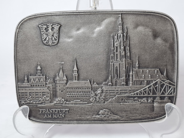 Декоративное панно винтажное Buderus, Modell Mootz, металлическое панно с объемным рельефным изображением г.Франкфурт-на-Майне, 17 x 12 см, Германия, 1977г.