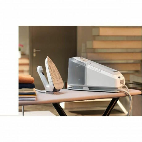 Braun Braun Dampfbugeleisen Vertikale Dampfbugeleisen Braun IS7262 CARESTYLE 7 PRO 2700 W Паровой утюг Braun Вертикальный паровой утюг Braun IS7262 CARESTYLE 7 PRO 2700 W