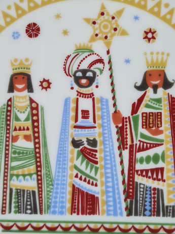 Тарелка декоративная винтажная H&C Selb Heinrich Bavaria, белый фарфор с разноцветным изображением трех королей, 24,5 x 2,5 см, Германия, 1960-70гг.